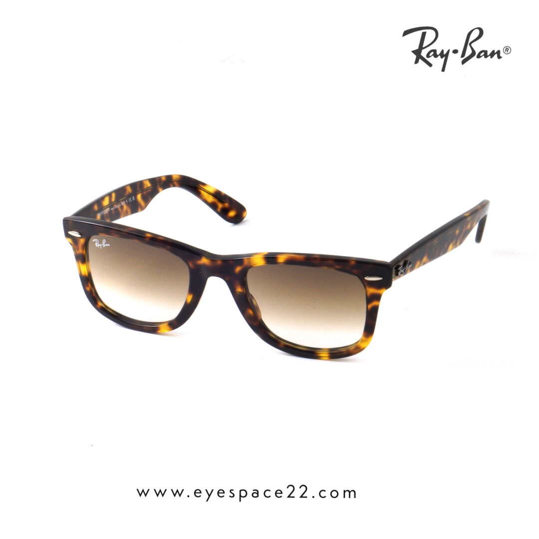Ray-Ban Wayfarer Sunglasses at best price